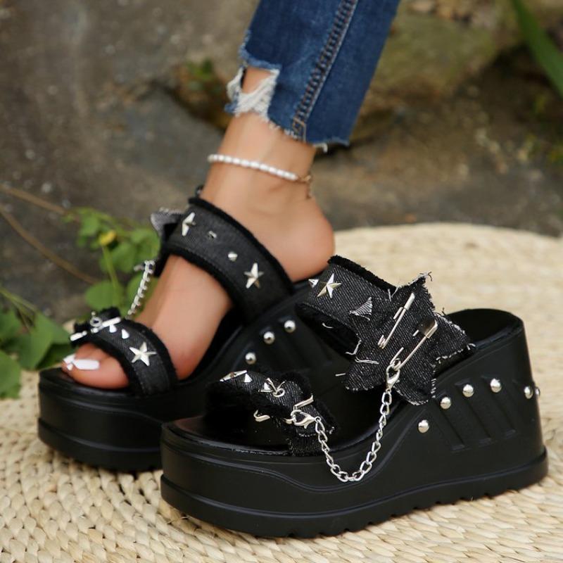 Women Peep Toe Black Wedge Sandals Lady Summer Casual Outwear Platform Sandals Chain Buckle Punk Lolita Shoes Sandale Femme