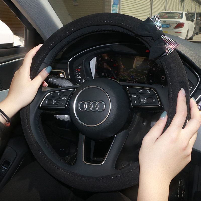 

Retro Car Steering Wheel Cover Queen Diamond Inlaid Crown Handle Cover All Year Round Neutral Emerald Car Interior Design Supplies Female [Black] Bow Style