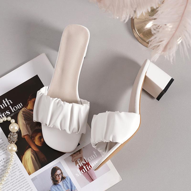 Foreign trade new large size pleated middle heel one-word slippers women's thick heel candy color square head cool slippers independent station
