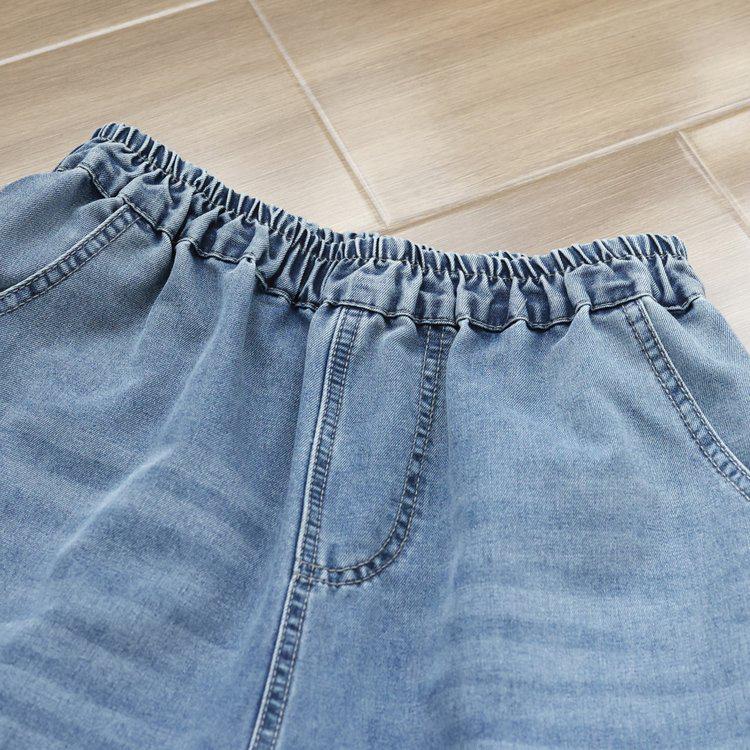 2025 Spring/Summer Artistic Embroidered Casual Wide-Leg Cropped Jeans