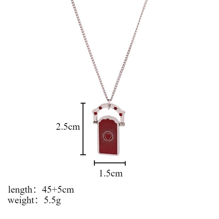 

Покачивающаяся карта Таро Красочное сердце Кулон-талисман удачи Ожерелье Титановая сталь Вакуумная печь Высокая стойкость цвета серебряный