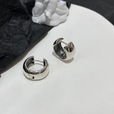 Boucles d'oreilles Brillant Minimaliste Rétro Petites Tempérament Sens Senior Tempérament Simple Boucles d'oreilles Polyvalentes Accessoires Élégants Bijoux Classiques