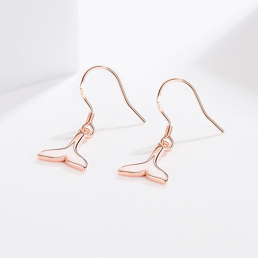 

Simple Female Mermaid with Fish Tail Earrings золотий