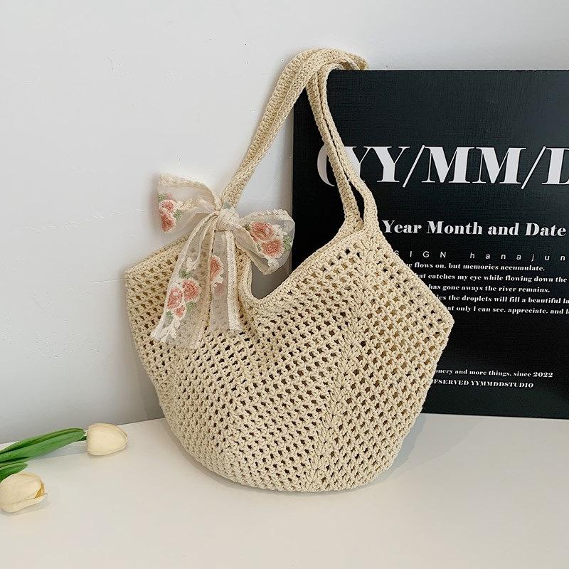 Artistic Small Fresh Straw Hollow Tote Bag Women's 2025 Summer Large-capacity Leisure Vacation Shoulder Beach Bag