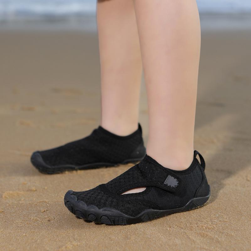 Parent-child creek shoes children's beach shoes and socks non-slip five-finger diving shoes snorkeling shoes outdoor swimming wading shoes