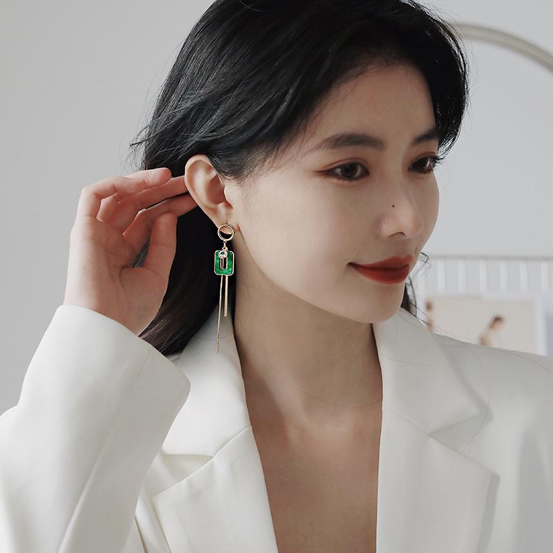 2026 New Asymmetric Green Square Tassel Long Earrings Korean Design Jewelry Girls Fashion Accessories Drop Earrings For Woman