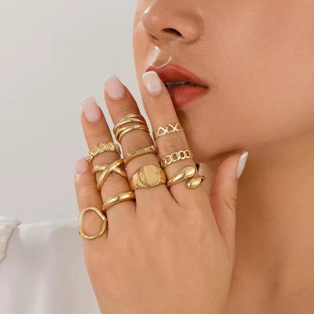 30 Pieces Of Classic And Elegant Women'S Stackable Rings, Fashionable And Exquisite, With Water Diamonds And Gold, Are Everyday