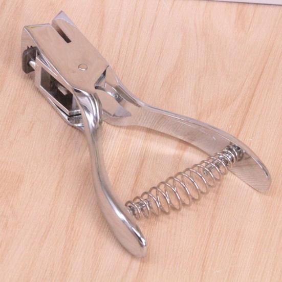 Heavy Duty Hole Punch Badge Punch for Paper Cardboard And Art Supplies Portable Handheld Office Hole Punch with Easy Operation