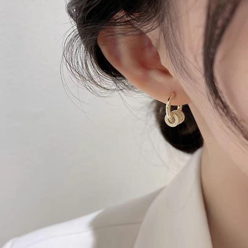 Vintage Hongkong Stil Hochwertige Kleine Ohrringe mit Ohrringen
