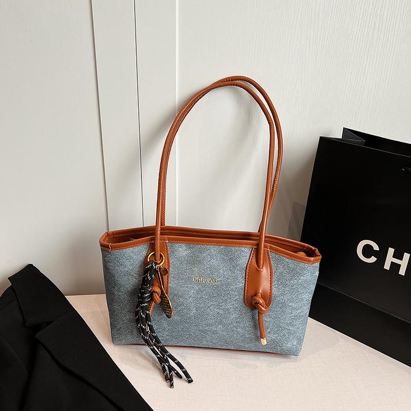 

Versatile Inspired Retro Crossborder Style Tote Bag For Women With Soft Yet Sturdy Construction Perfect For Autumn And Winter Without Pendant синий