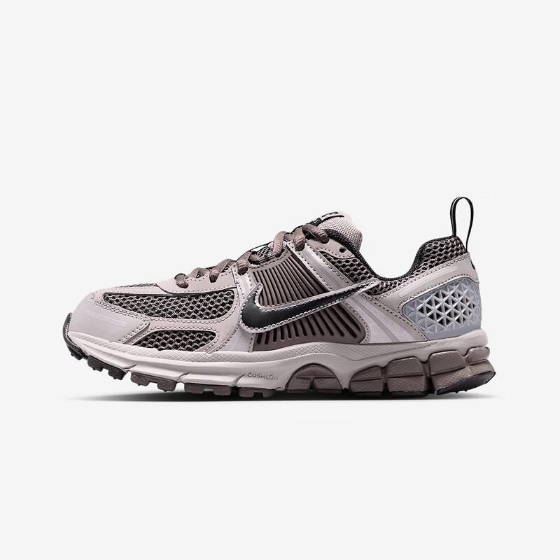 

Nike Vomero 5 (GS) Женская повседневная обувь 38.5