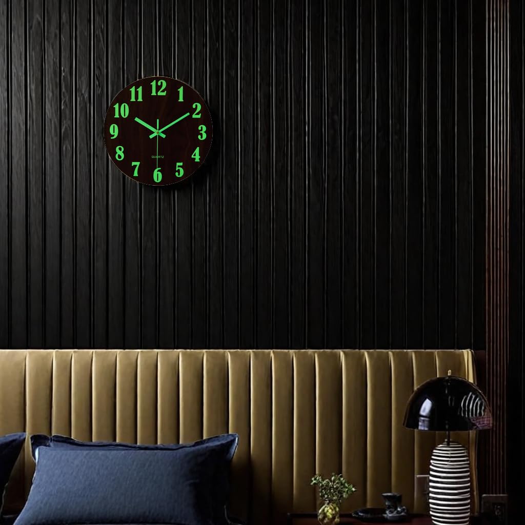 Wall Luminous fluorescent Nighttime Second Hand Stop Wood Grain Wall Clock for Gift Clock, Radio-Controlled, Luminous, (with glow-in-the-dark