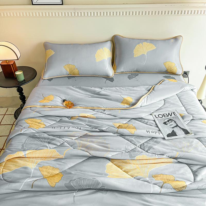 Elegant Blue Flowers Summer Cooling Quilt Floral Style Air Conditioner Quilted Quilt Skin-friendly Thin Blanket Machine Washable