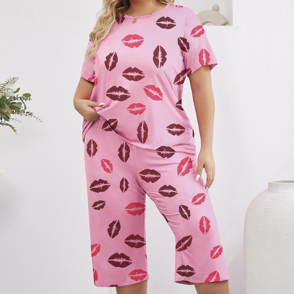Women's Large-Size Loose Round Neck Short Sleeve Pajama Set with Cropped Pants