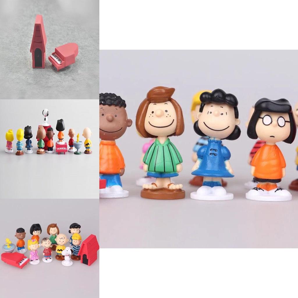 Conjunto de 12 Toppers de Bolo do Snoopy Decore Sua Festa Com a Turma do Peanuts!