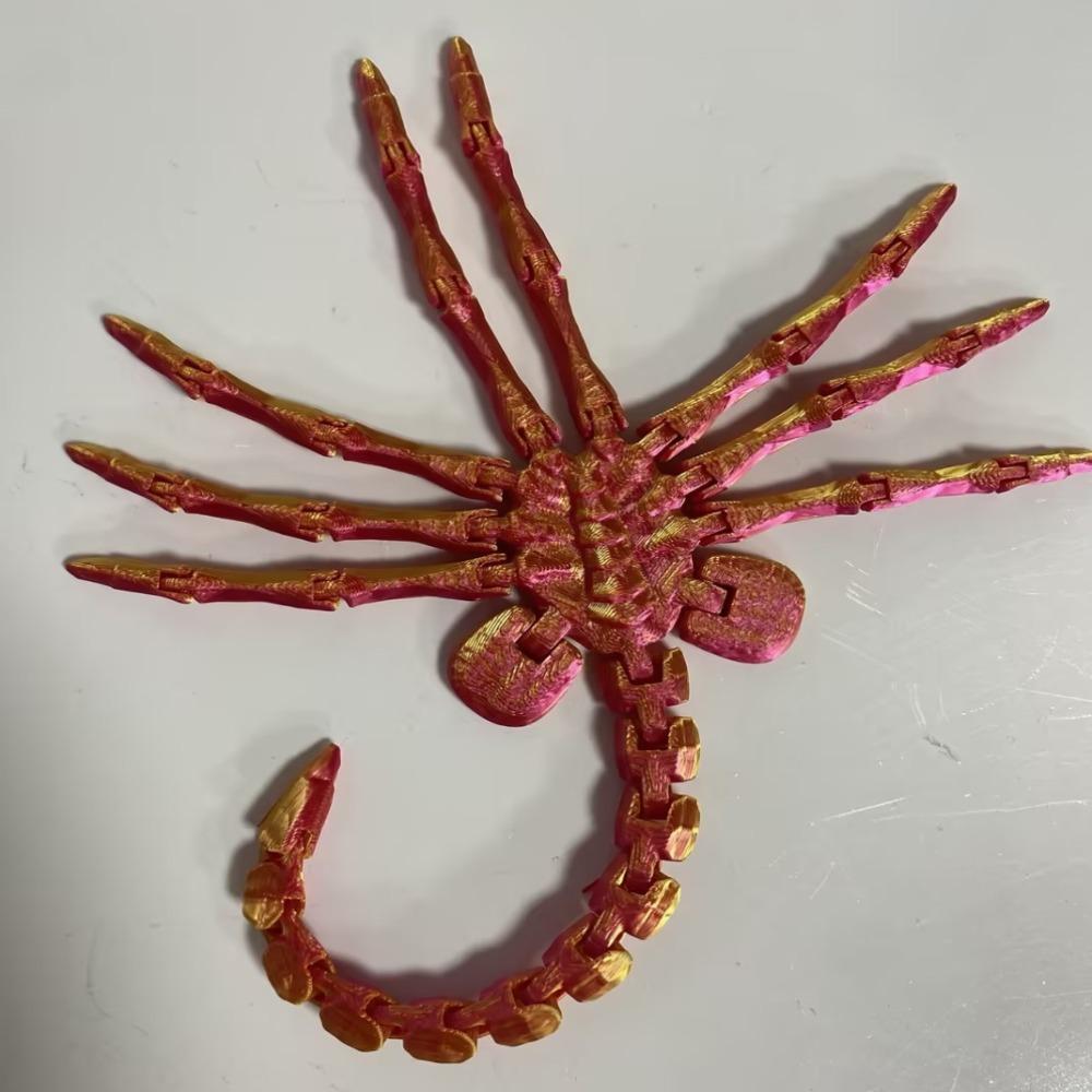 Desktop Decoration Alien Facehugger Model With Flexible Joints Animal Model