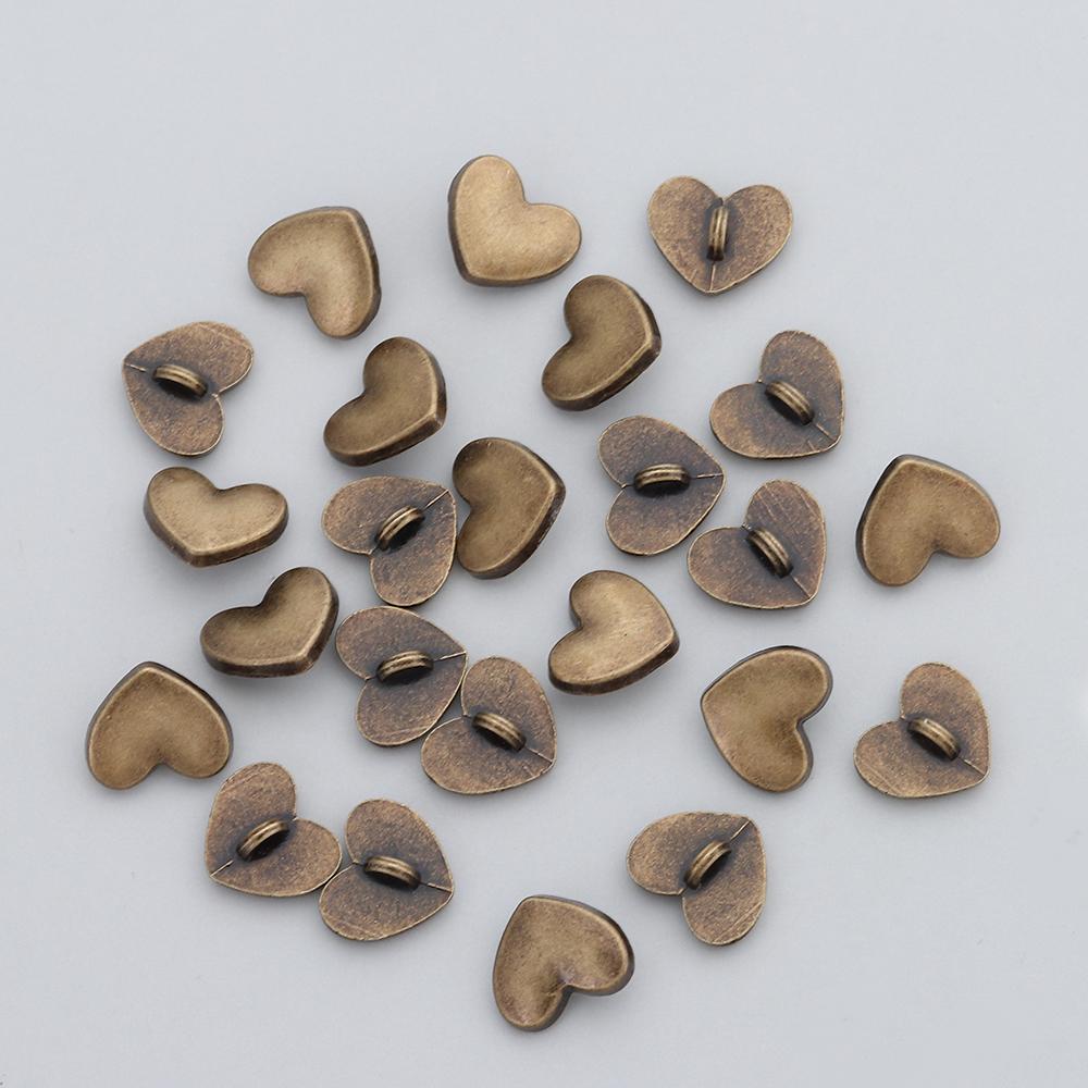 40pcs 8mm Heart Shape Buttons DIY Mini Ultra-small Buckles Metal Shoes Buckle For 1/6 Clothing Buckles Accessories