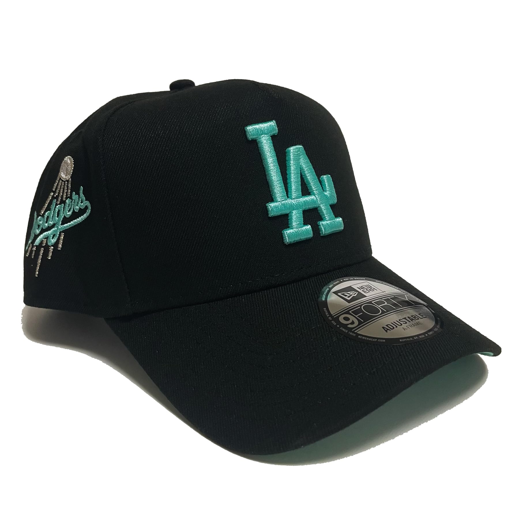 

New Era 9FORTY Cap with LA Dodgers Side Patch Logo Embroidery in Black and Mint Blue A-Frame [Used] чёрный