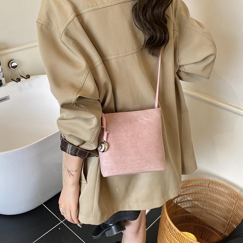 New frosted leather bucket bag women's high-end niche design bucket bag retro suede shoulder messenger bag
