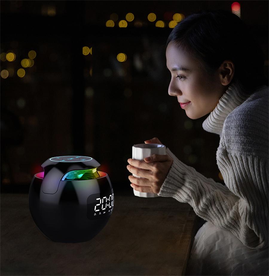 Portable Wireless Bluetooth Speaker with LED Backlight, Subwoofer, Mini Speaker