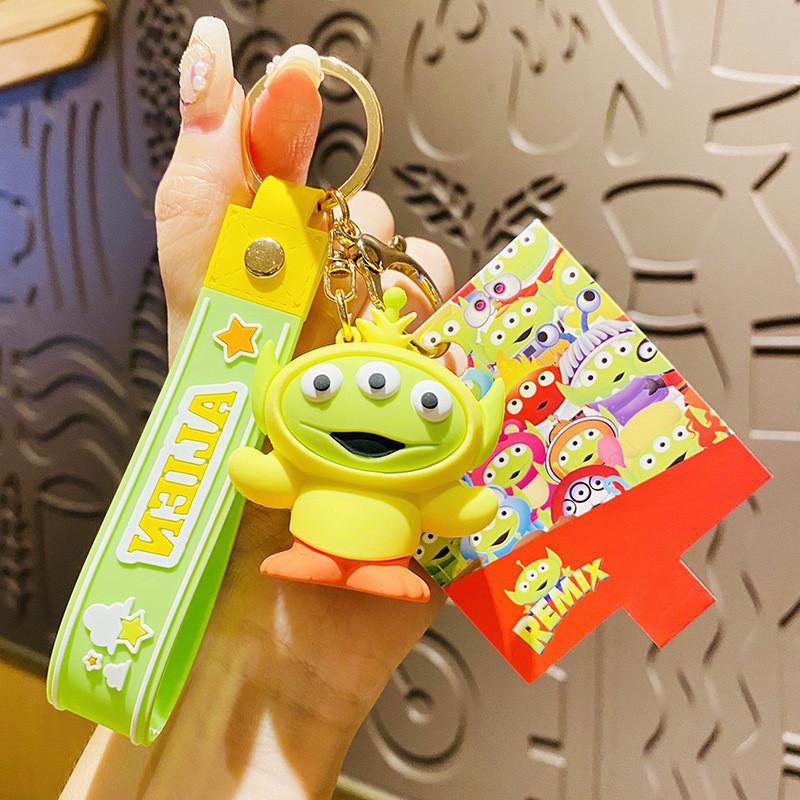 Adorable Disney Three-eyed Alien Keychain Cute Car Accessory Unique Gift For Couples