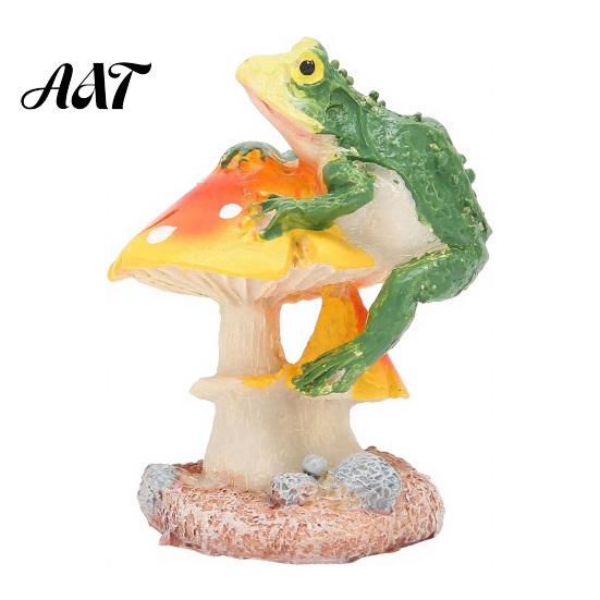 Waterproof Terrarium Decorations Resin Frog on Mushrooms Figurine, DIY Micro Landscape Bonsai Ornament, Miniature Mushroom Figurines Garden