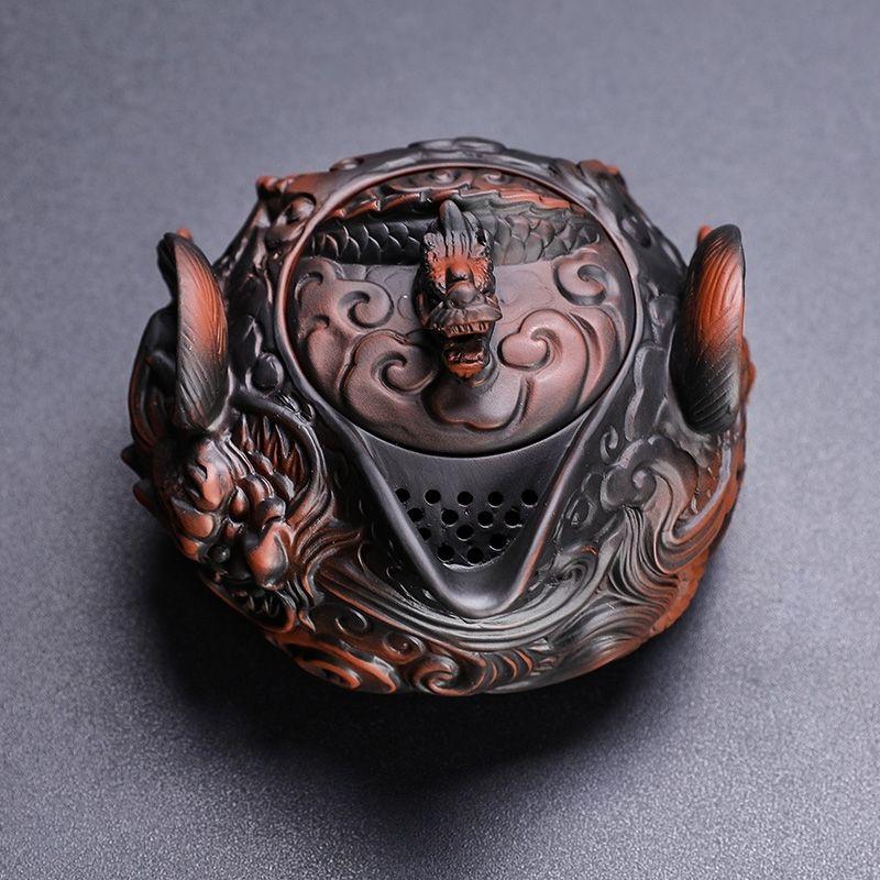 Cerámica púrpura china hecha a mano tallado en relieve dragón volador tetera de agarre manual juego de té de viaje una tetera dos tazas juego de té kung fu