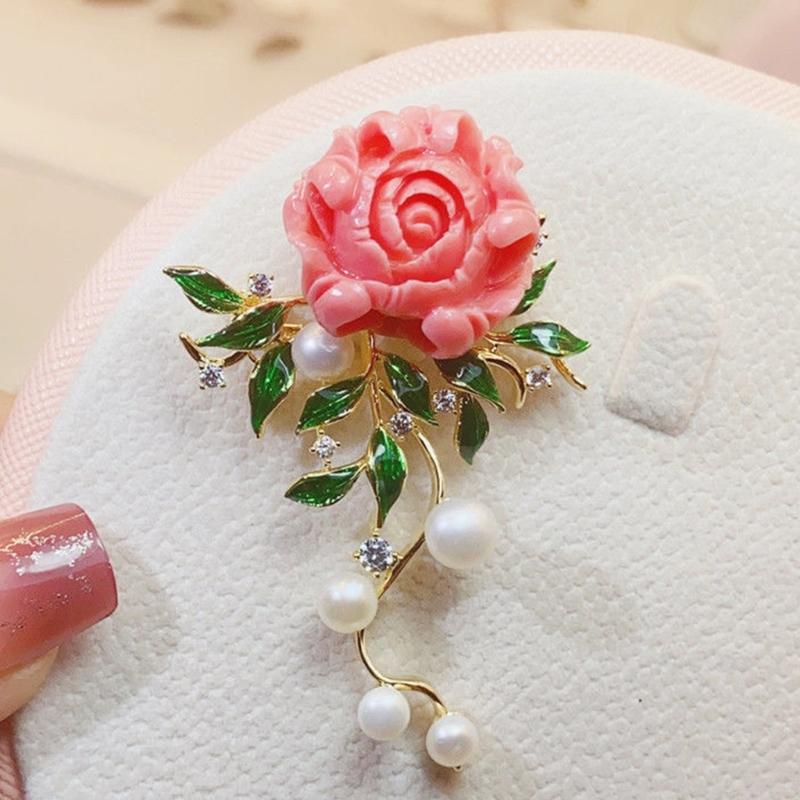 Elegant Flower Pin Jewelry Unique Flower Shaped Brooch Decoration Stylish Lapel Pin for Fashion Enthusiasts