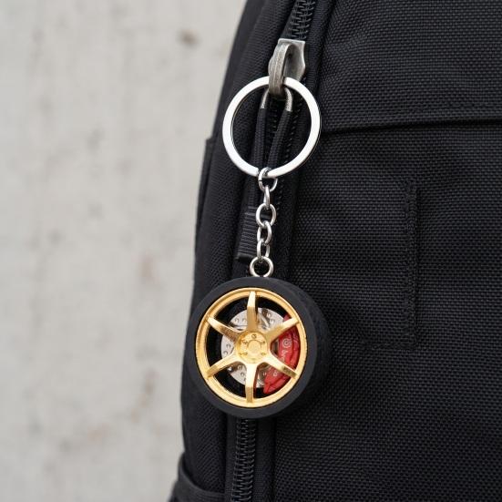 Keychain Pendant Wheel Caliper Design Zinc Alloy Key Chain with Rubber Tires Racing Style Key Holder Backpack Car Accessory