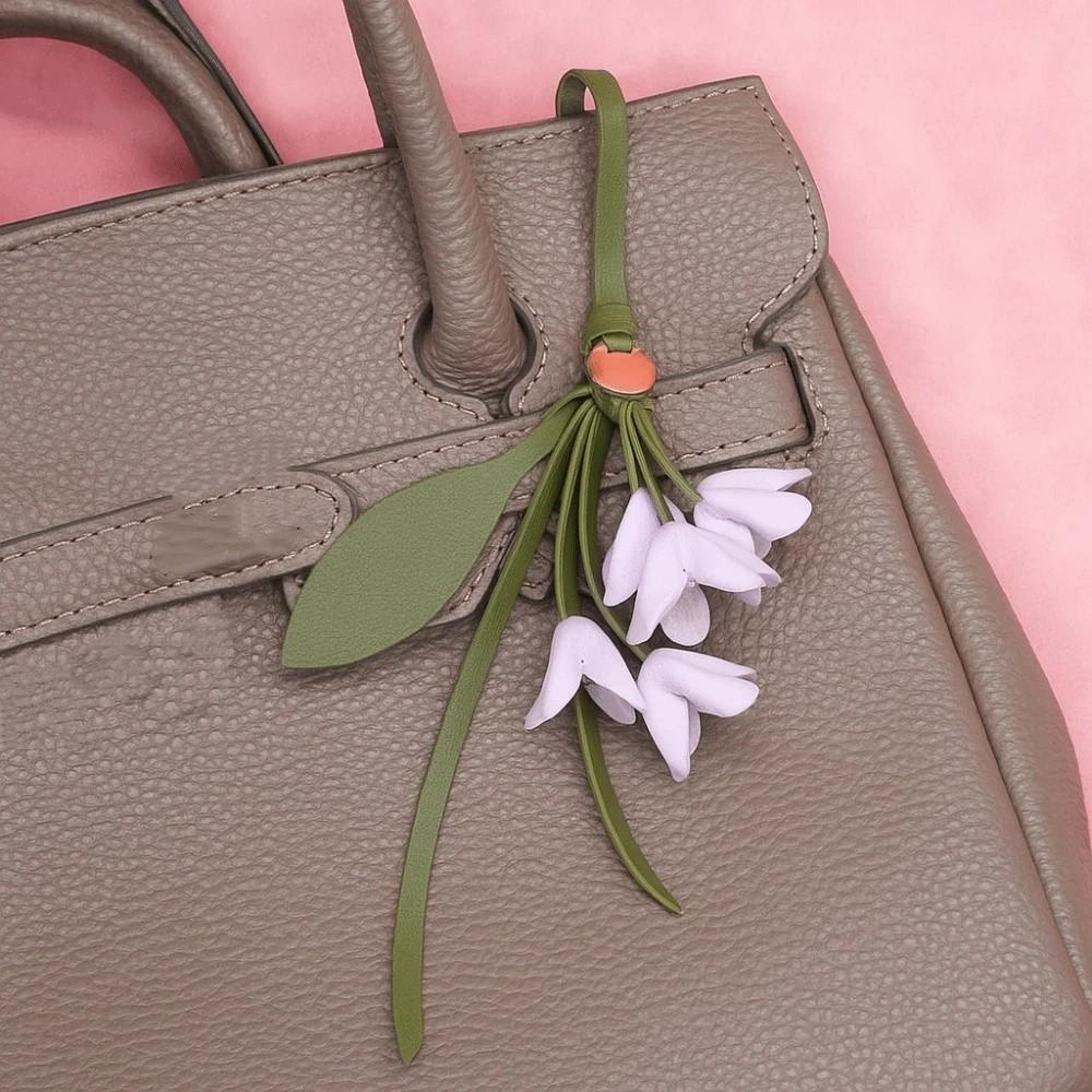 Hanger Flower Pu Leather Pendant Car Keyring Bag Pendant Lovely Leather Keychain  Bag Ornament