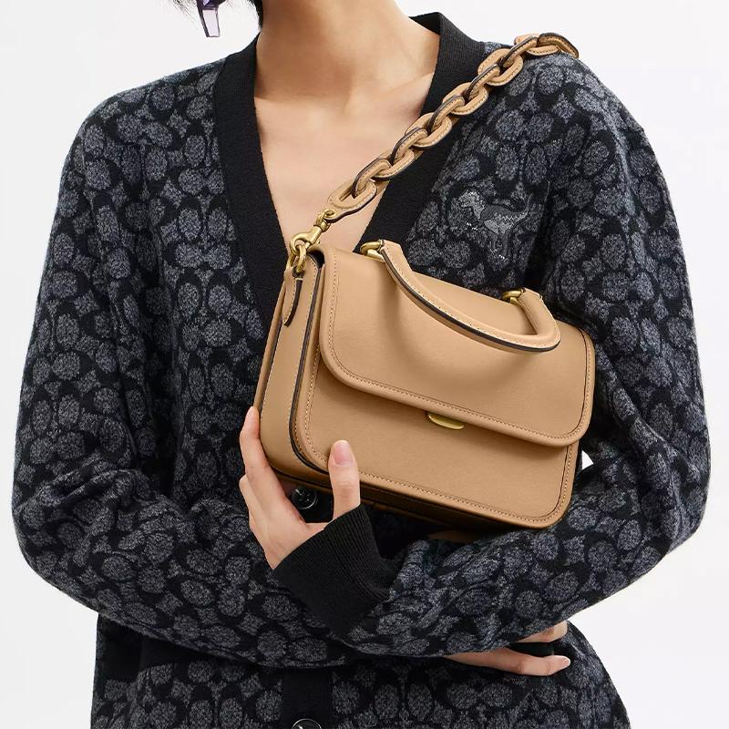 Coach Rogue 22 Solid Color Detachable Shoulder Strap with Handle Glove Tanned Hand Crossbody Shoulder Bag Small Women's Brass and Beige