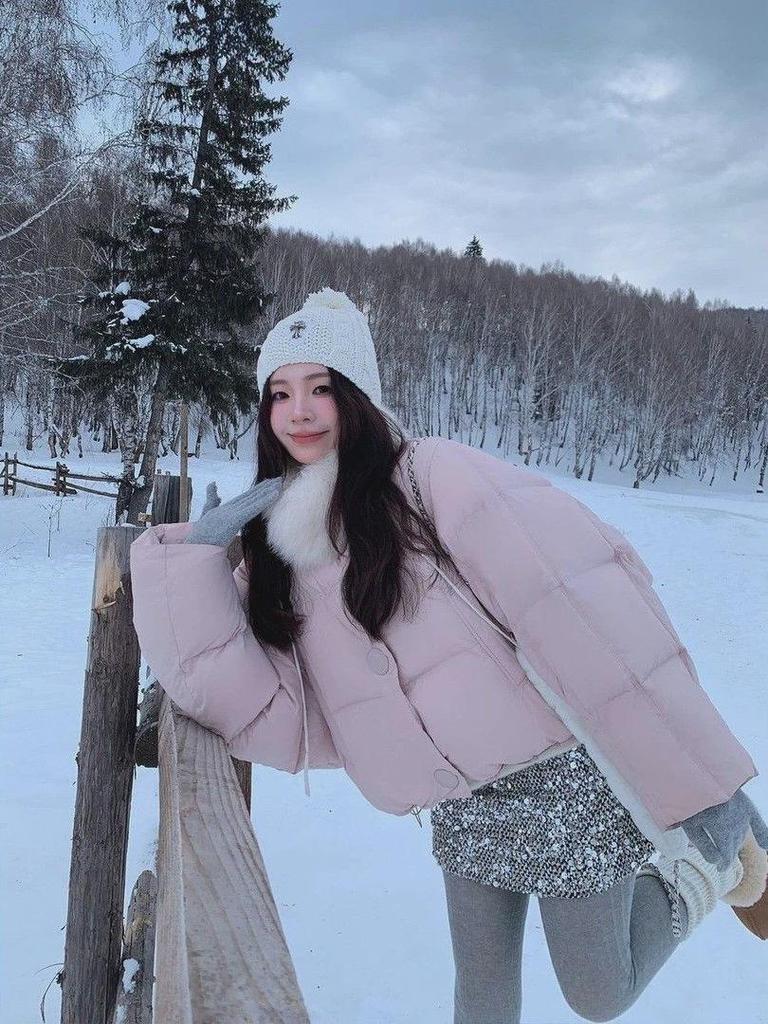 Women's High-Waisted Sequin Mini Skirt - Autumn/Winter Fashion, Slimming & Versatile, Shiny Hip-Hugging Pencil Design