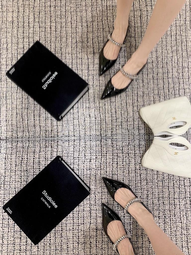 Sheepskin version~ Grape mother, the same elegant small pointed sparkling diamond with versatile leopard print light mouth Mary Jane single shoes wom