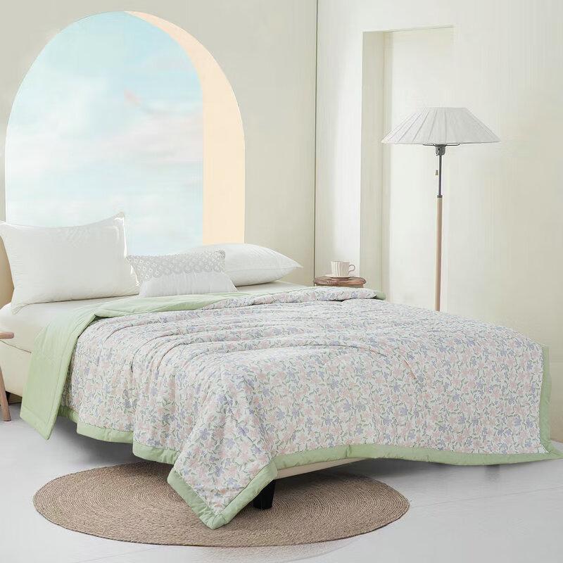 

Tanghuang Huaweiyu All-Season Polyester Quilt