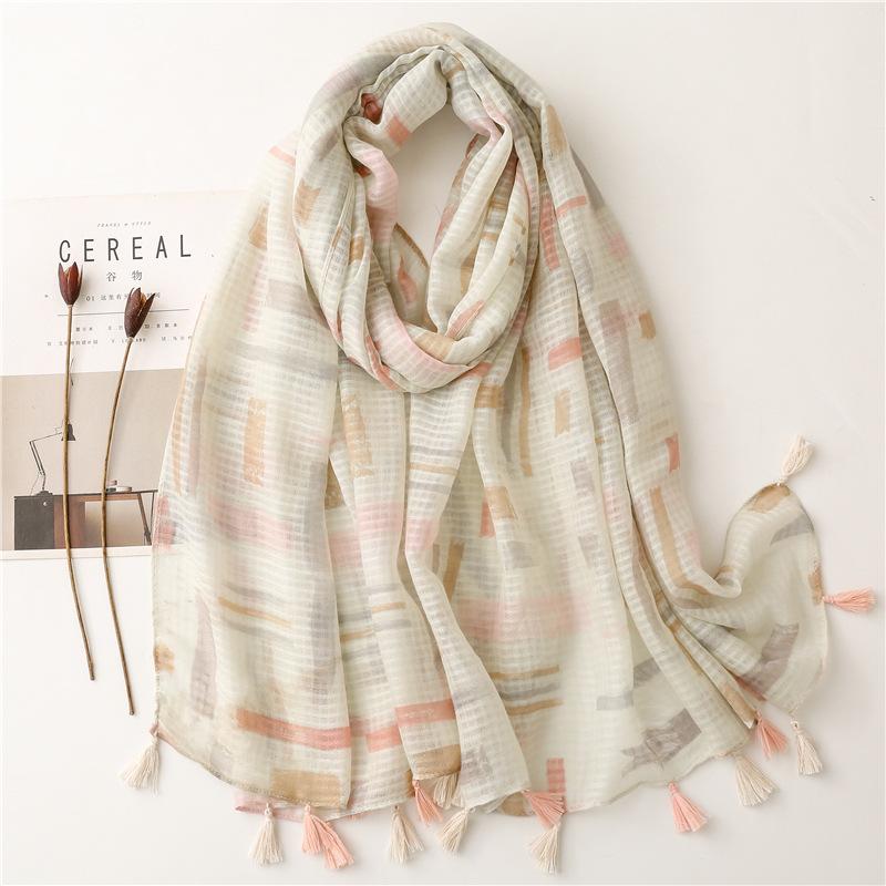 Spain Brand Lovely Lotus Floral Tassel Viscose Shawl Scarf Lady Print Soft Wrap Snood Bufandas Muslim Hijab Sjaal 180*90Cm