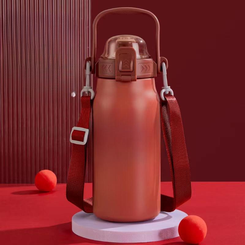 

1/316 Stainless Steel Mug Large Capacity Sports Kettle for Travel Home Outdoor Insulated Water Bottle 1300ml красный