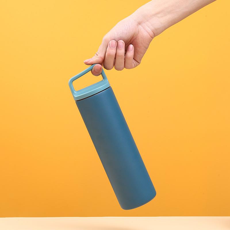 Reisebecher für Outdoor-Sportarten, große Kapazität, tragbarer Becher, einfacher Becher aus 304 Edelstahl