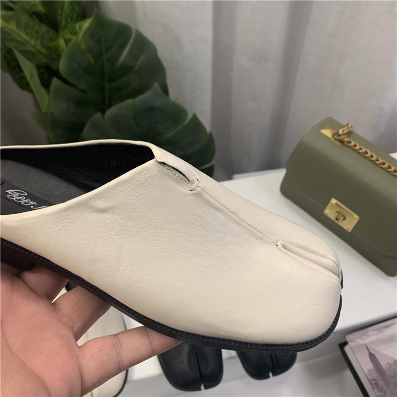 Fashion Bailamos Tabi Ninja Moccasins Round Split Toe Retro Color Women Single Shoes Buckle Strap Casual Soft Mary Janes Shoes