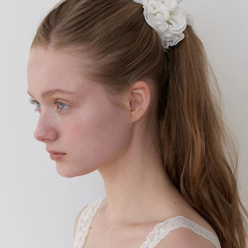 KINDABABY Cloud Blooming Scrunch - Cream