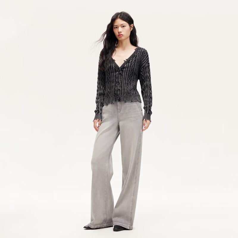 

VEROMODA Women s Distressed V-Neck Knit Cardigan M