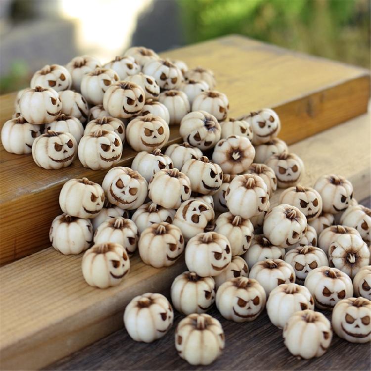 Halloween Resins Sculpture Collection 20Pcs Ghostly Face Miniature Pumpkin Decors Ornaments For Creative Garden Display