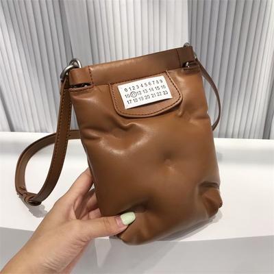 M6 Margiela automne et hiver 2023 nouveau cuir de vache tempérament mode sac à main pour femme épaule bandoulière sac nuage pour téléphone portable tendance