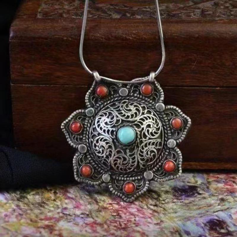 

Meier Hand-set natural stone necklace pendant - royal vintage style pendant necklace