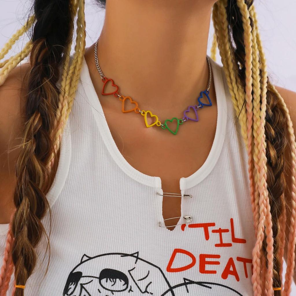Hip Hop Bunte Liebesherz Kurze Choker Halsketten für Frauen Süße Rock Metal Sprüh Halskette Mädchen Y2K Schmuck Zubehör Neu