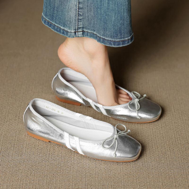 

Носите однотонные туфли на плоской подошве из говяжьей кожи с подошвой из говяжьей кожи во все сезоны, новую женскую повседневную одинарную обувь, кожаную обувь с открытым верхом и круглым носком большого размера 40 серебряный