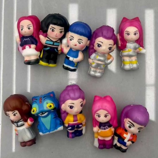 Anime Quetschspielzeug Langsam aufsteigende Figur Weiches Fidget Toy mit süßem Charakterdesign Tragbares Stressabbau-Entspannungs-Gadget für Fans Sammler