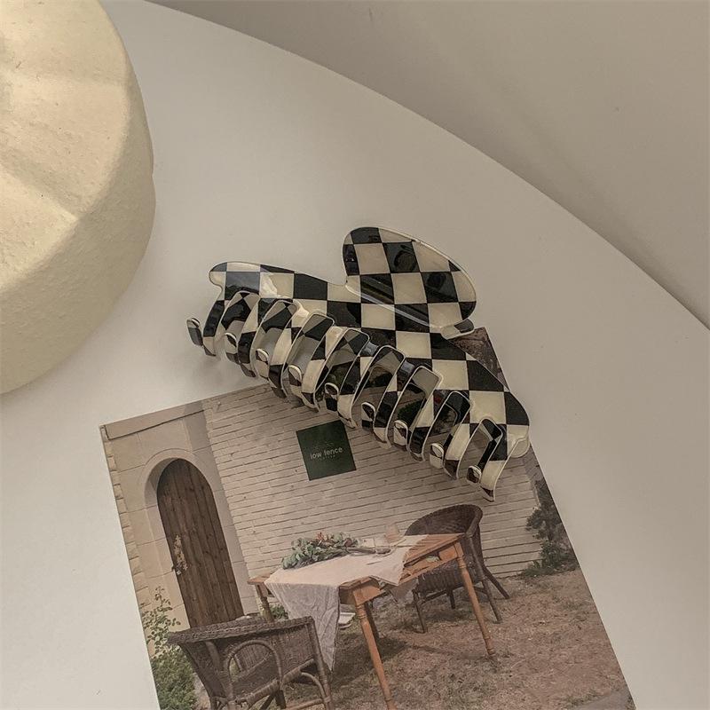 Korean Imitation Acetate High-End Shark Hair Clip - Elegant Hair Accessory for Stylish Looks