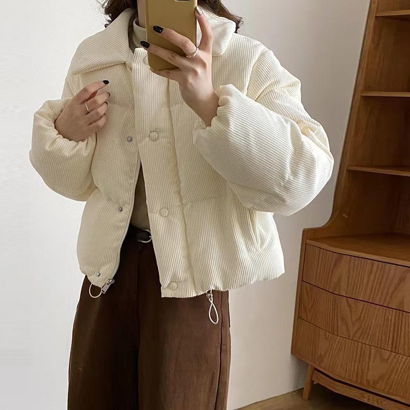 

Японська маленька лацкан коротка пухова куртка жіноча 2025 зимова мода вельветова тепла маленька корейська версія хлібний одяг one size fits all слонова кістка