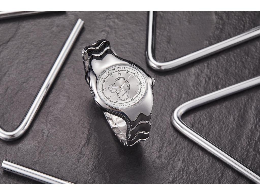 Brukt Y2K Irregulær Legering Kvarts Klokke - Retro Mote Tvistet Design.