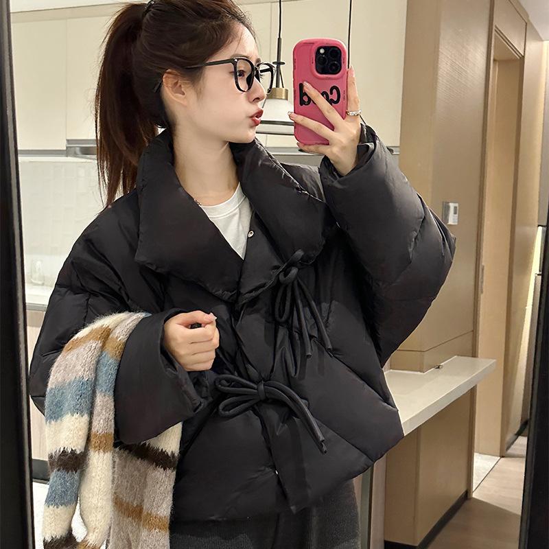 

Хлопковая одежда женская короткая зимняя новый дизайн нишевая маленькая студенческая хлебная одежда куртка трендовая L чёрный